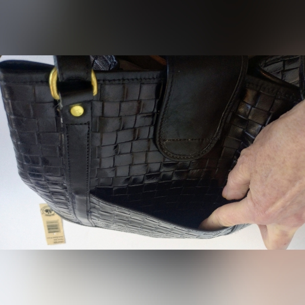 Black Woven Leather Shoulder Bag - Picture 7 of 13